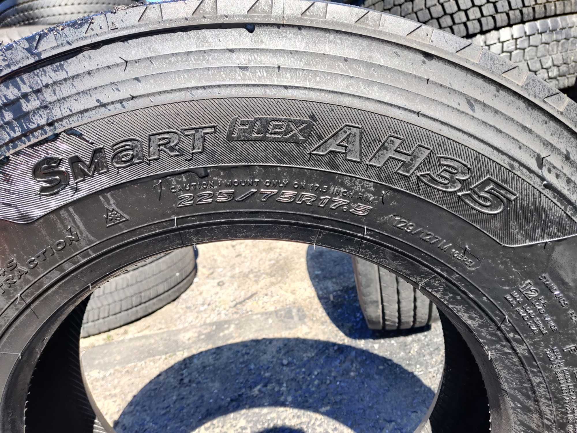 A194 2 szt - HANKOOK SMART FLEX AH35	225/75 R17,5