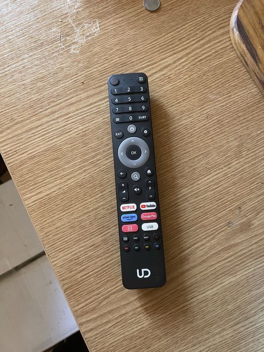 Продам телевізор UD 32W5210