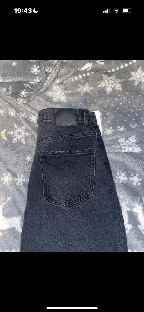 Nieuzywane spodnie MOM Jeans