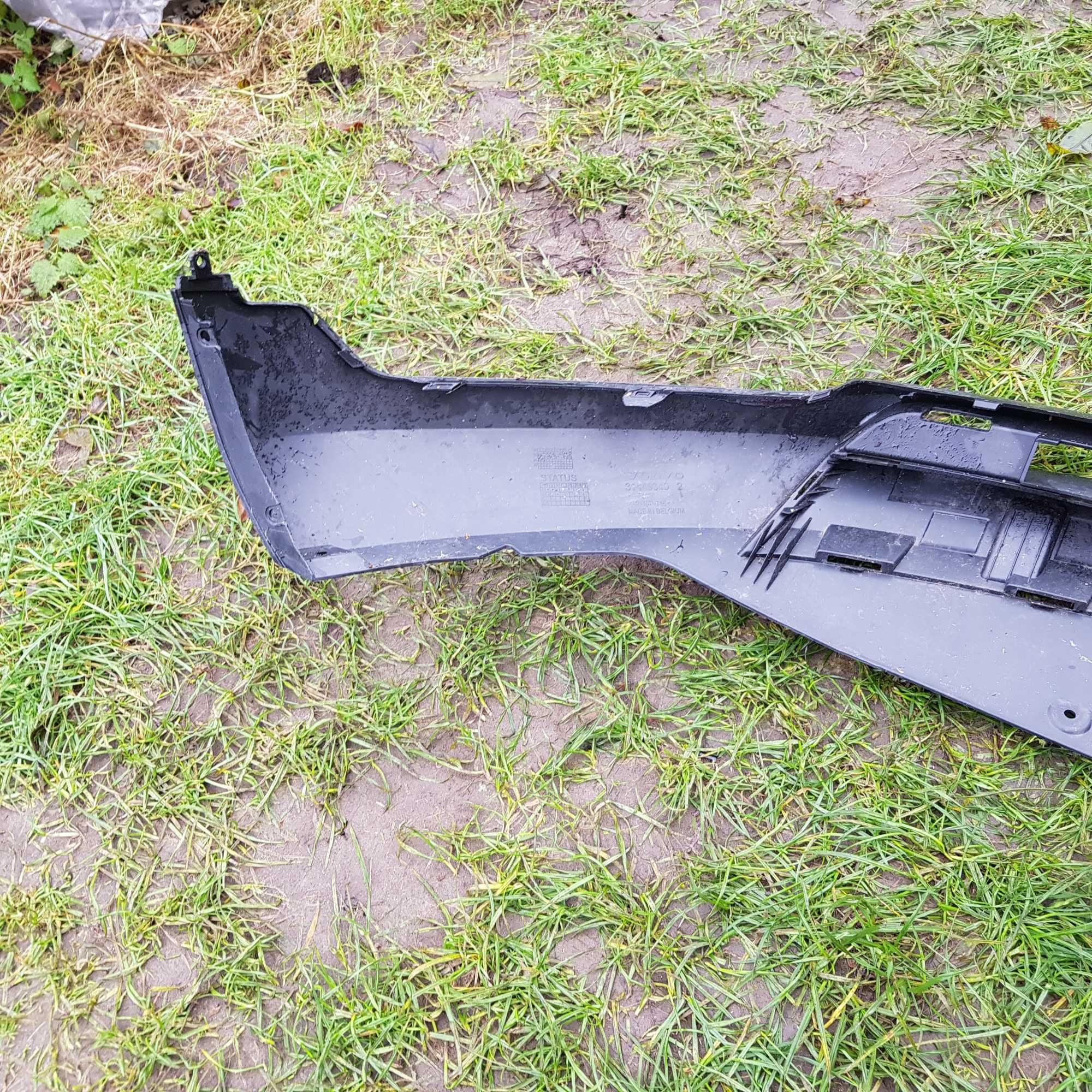 spojler dokładka zderzaka przód Volvo XC40