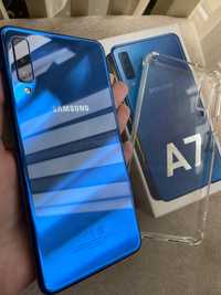 Samsung Galaxy A7 2018 в идеальном состоянии + чехол и стекло