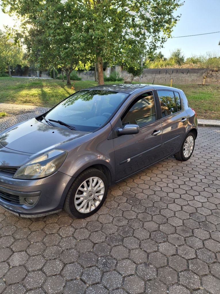 Renault clio 1.2 Dynamic S Tce 
2008/03
183.500km 
Sensor chuva
Faróis