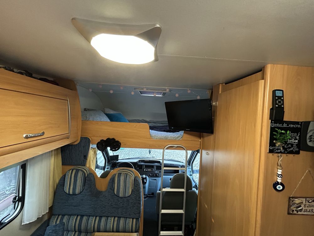 Chausson Flash S3 | 6 lugares | 3500kg | | Painel solar