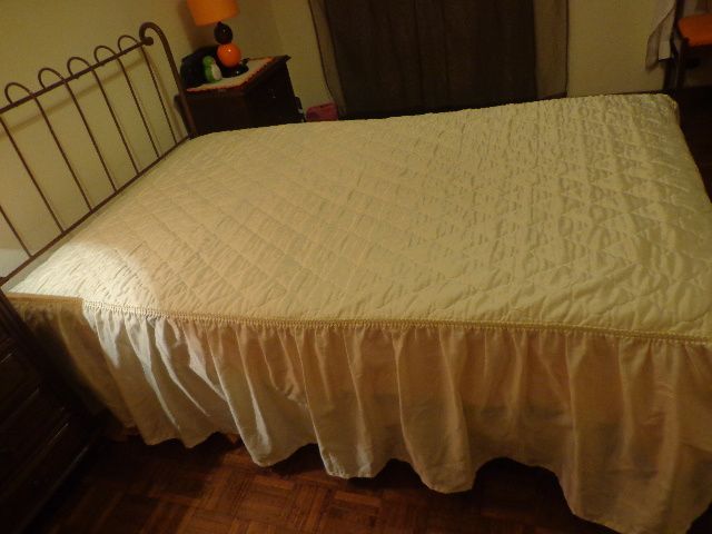 cama de ferro, estilo antigo