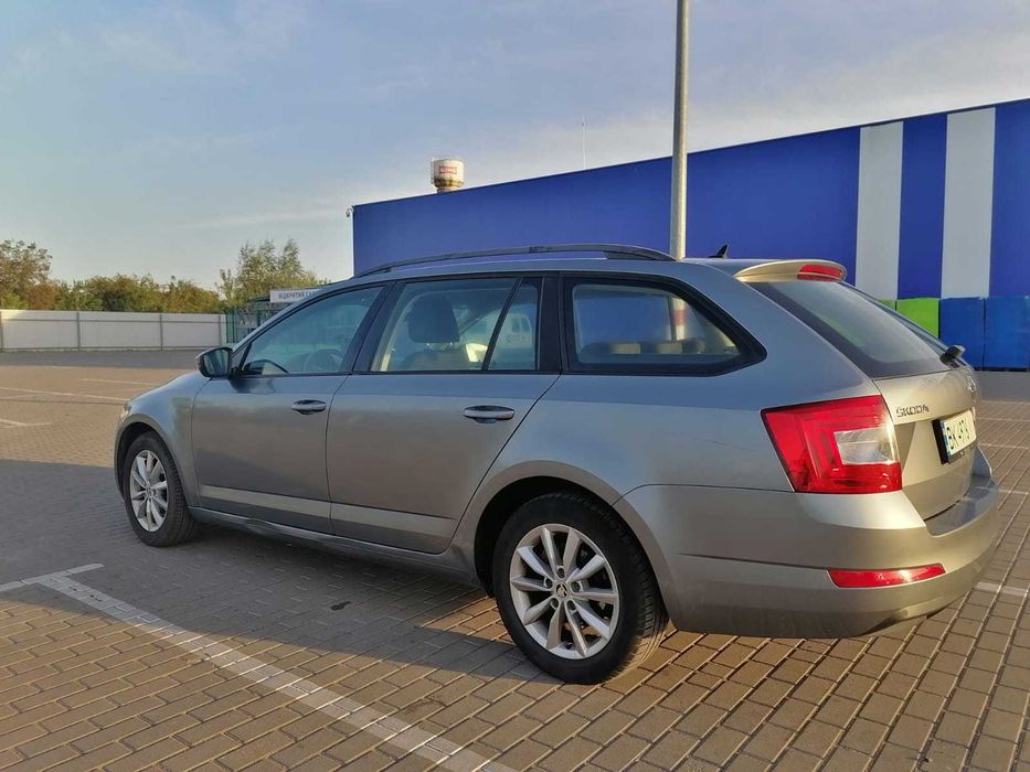 Шкода Октавия А7, можливо обмін на білший авто. Мін, бус