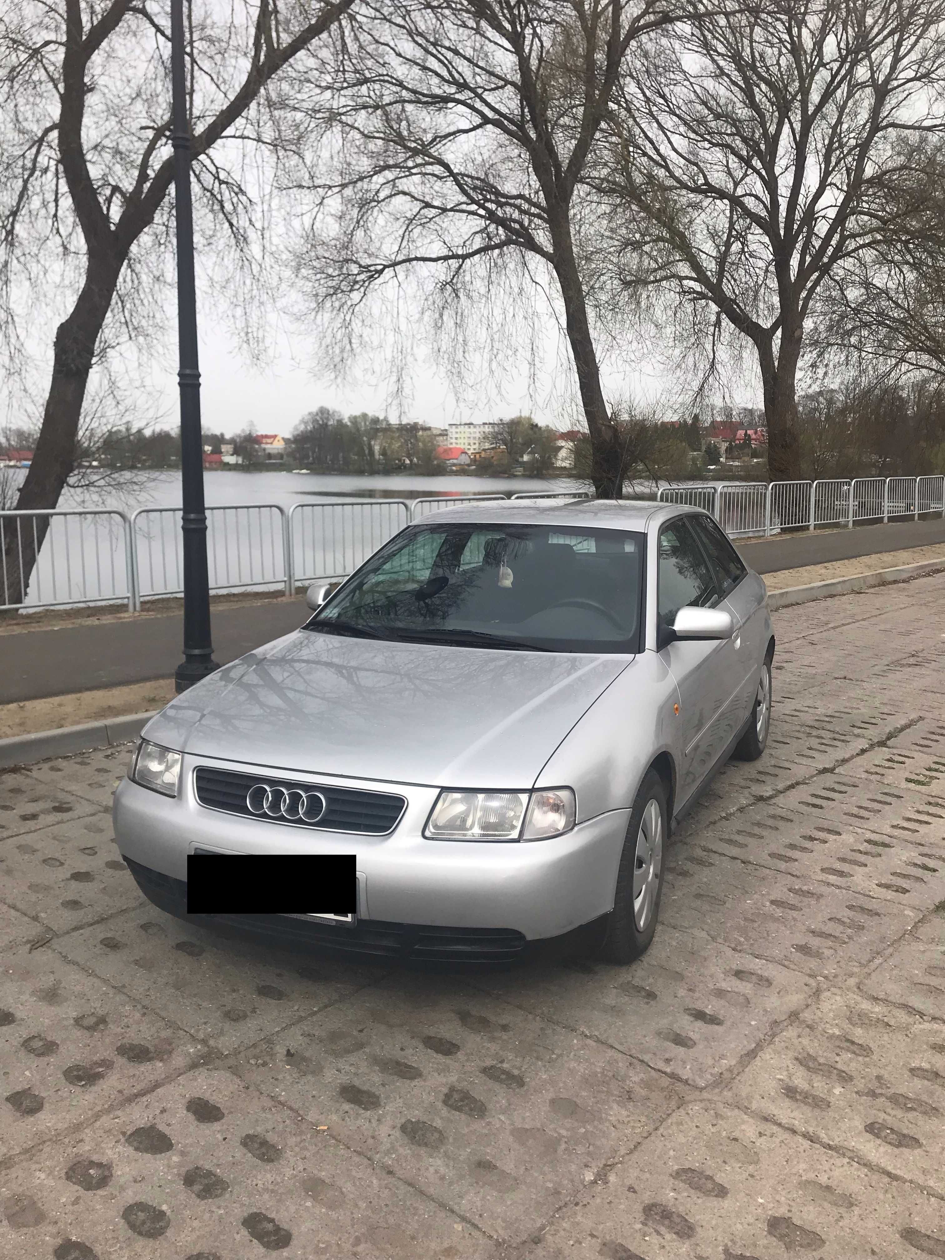 Audi A3 1.9 TDI z 1999 r. - srebrny