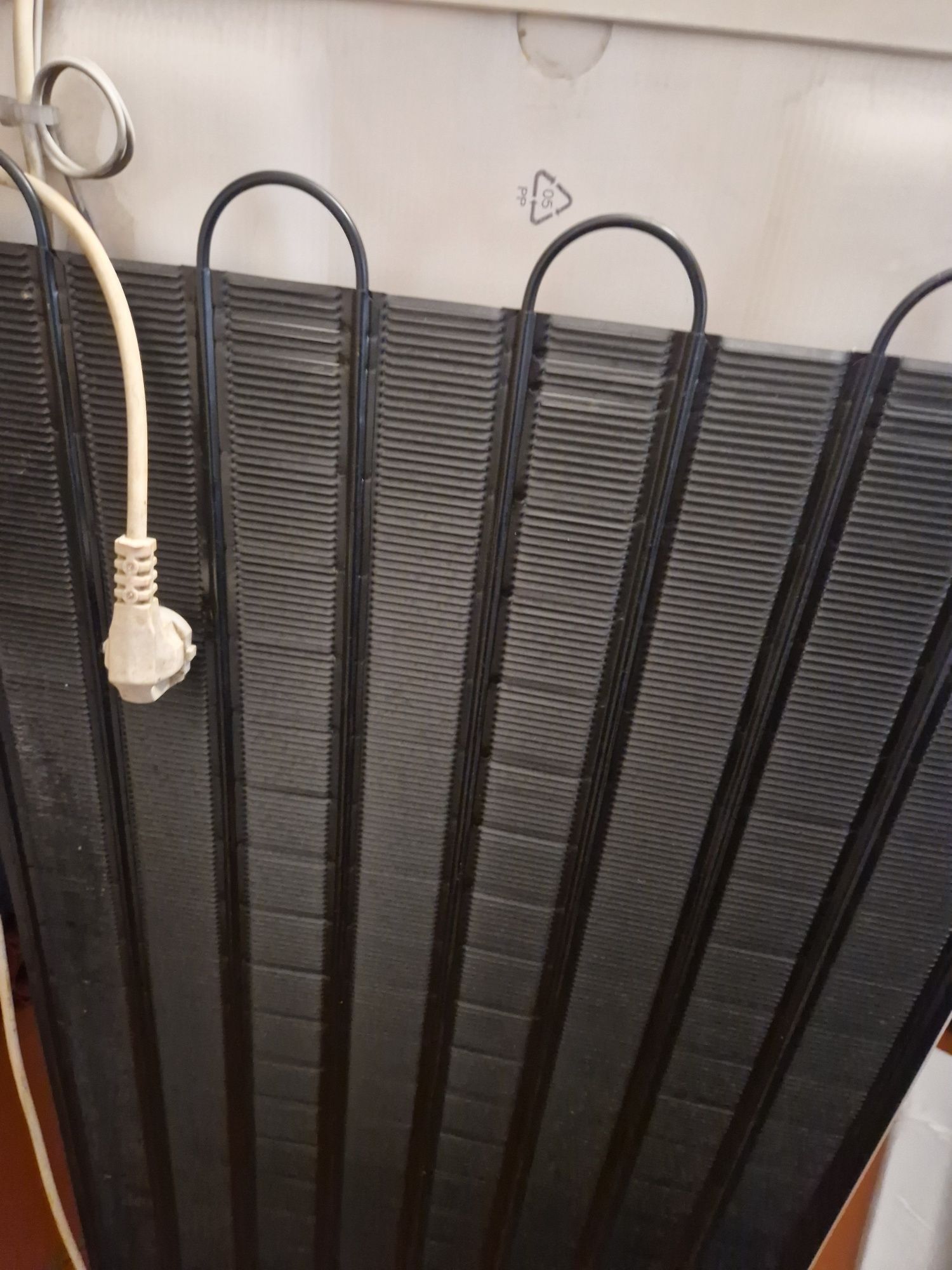 Arca congeladora vertical Zanussi ZV180R
