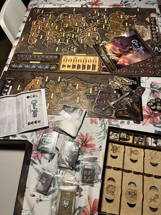 Gra o tron + matka smokow + insert + protektory + mata gra planszowa