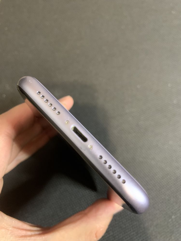 iPhone 11 64 Гб. Хороший стан, коробка