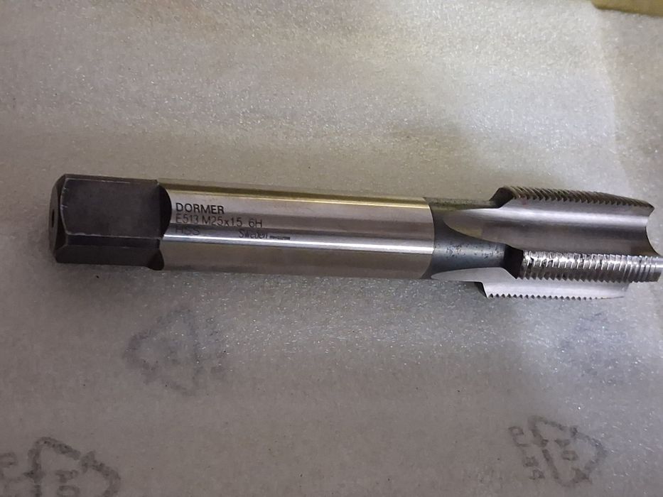 Gwintownik Dormer E513 M25× 1,5 6H hss.