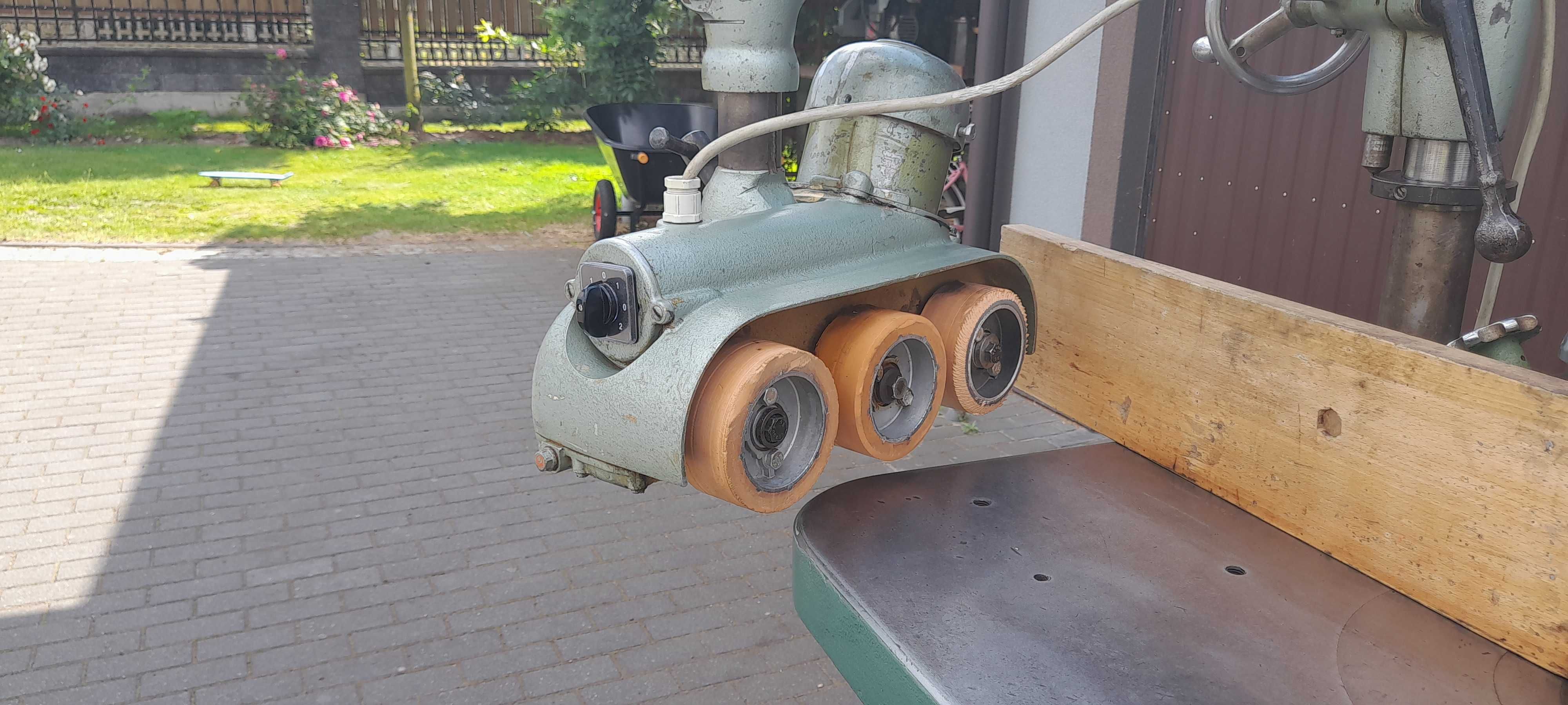 frezarka BAUERLE z posuwem Elu