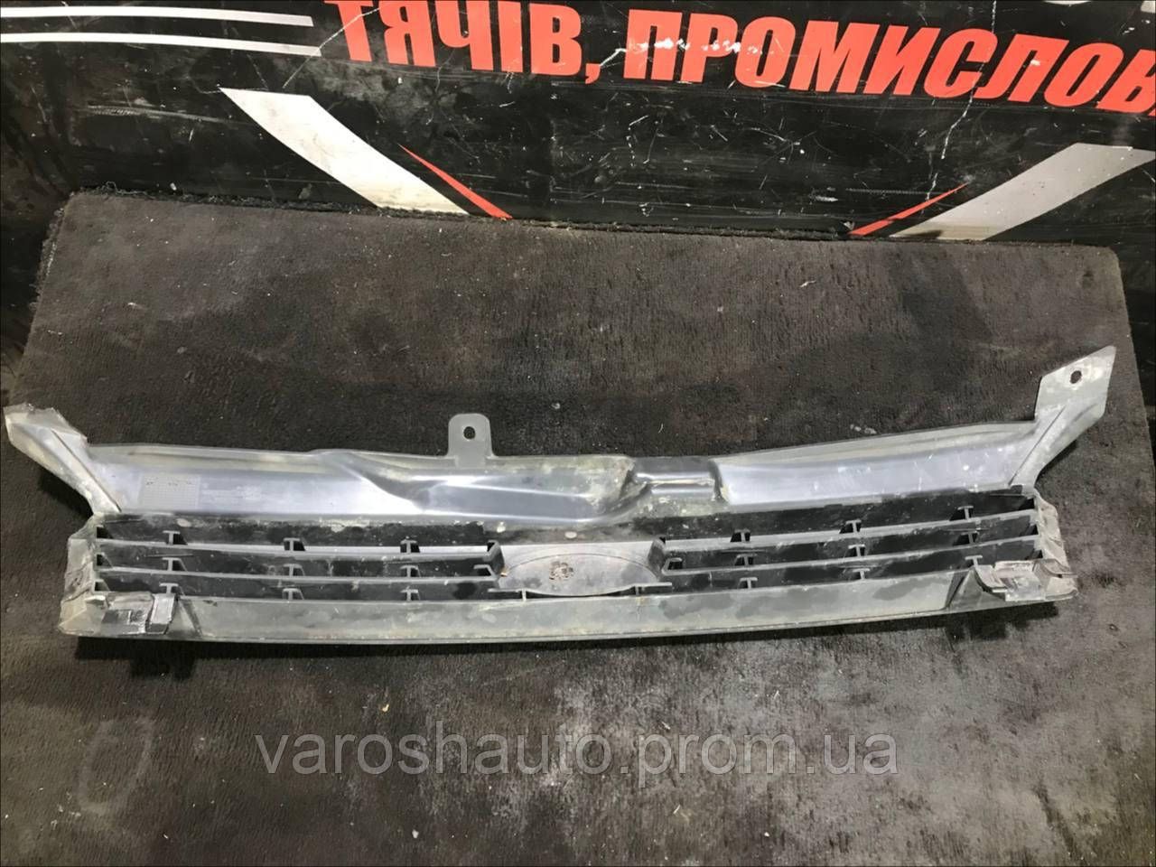 Решітка радіатора Lada Kalina 1118 11188401014 1RP