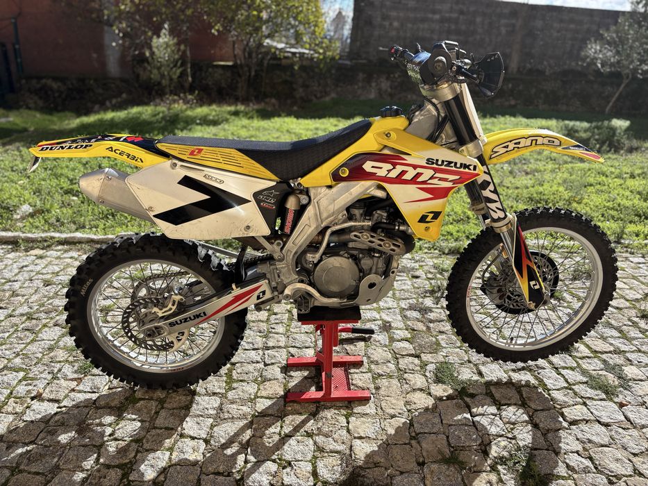 Suzuki rmz 450 matriculada