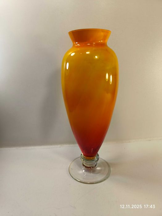 Wazon szklany ognisty huta Staszic Ząbkowice proj L Fiedorowicz