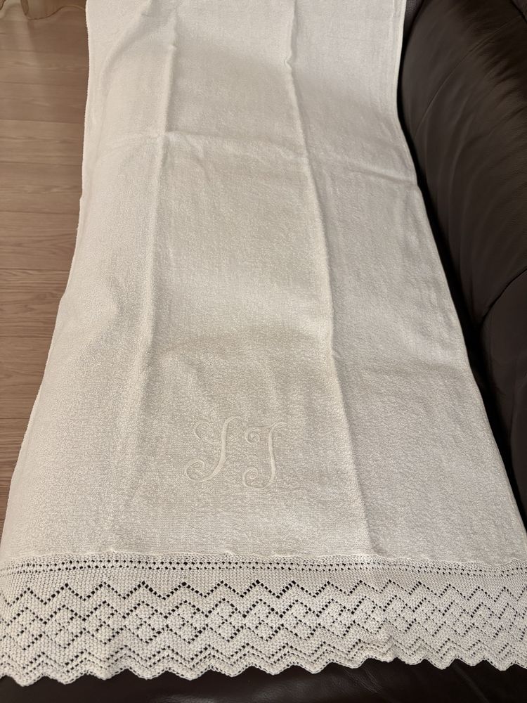 Toalha de algodão com bordado [137x 62 cm]