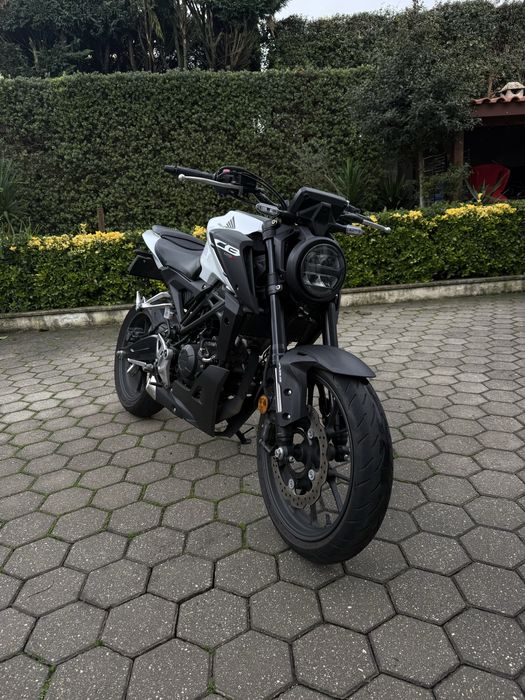 Honda cb125r 2025 imaculada