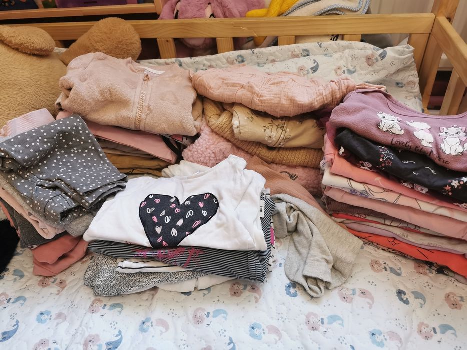 Paka ubrań r. 80/86