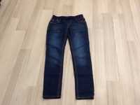 Продаются джинсы темно- синего цвета для девочки, фирма ,, Vigoss"