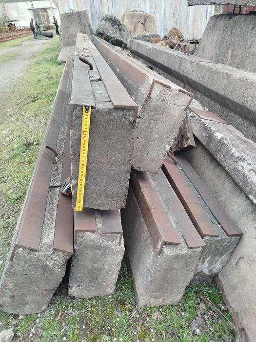 Продам фундаменты бетонные , блоки , сваи, колонны, полушпалы.