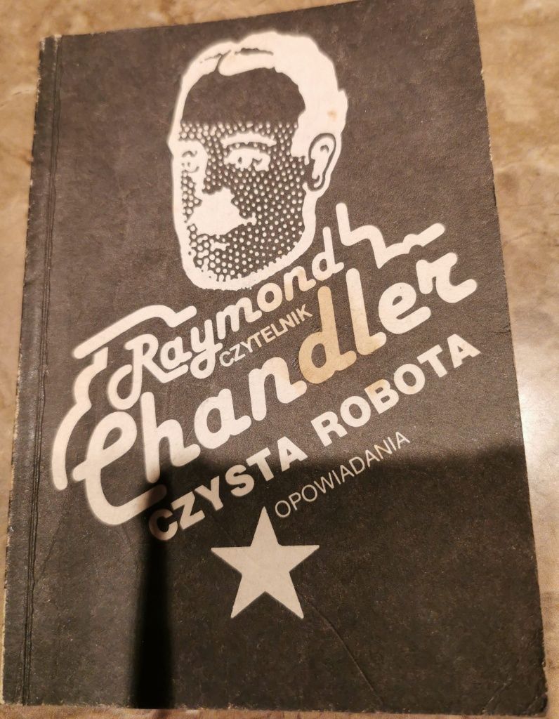 Bankier-Dick Francis, Charlie Chan prowadzi śledztwo-Earl Derr Biggers