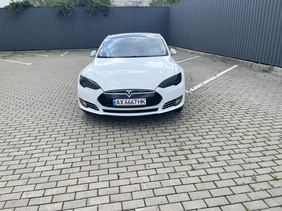 Tesla S 85 квт полный привод пневма