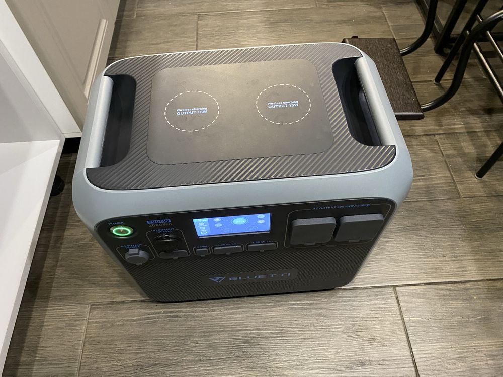 Портативная зарядная станция Blueetti AC200P