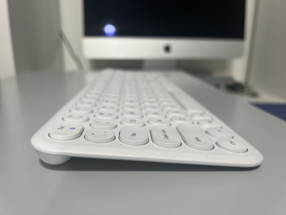 Teclado branco - máquina de escrever - sem fios - iMac