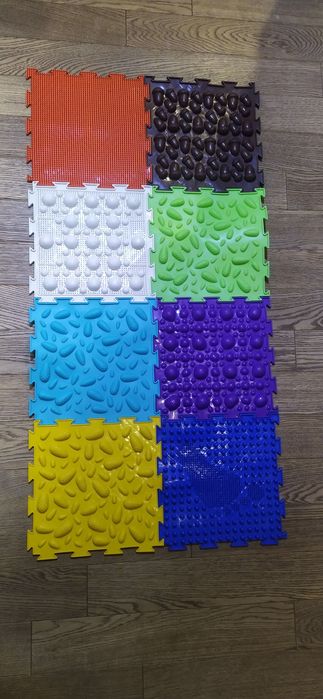 Ортопедичні масажні розвиваючі килимки.Ортопедические массажные коврик