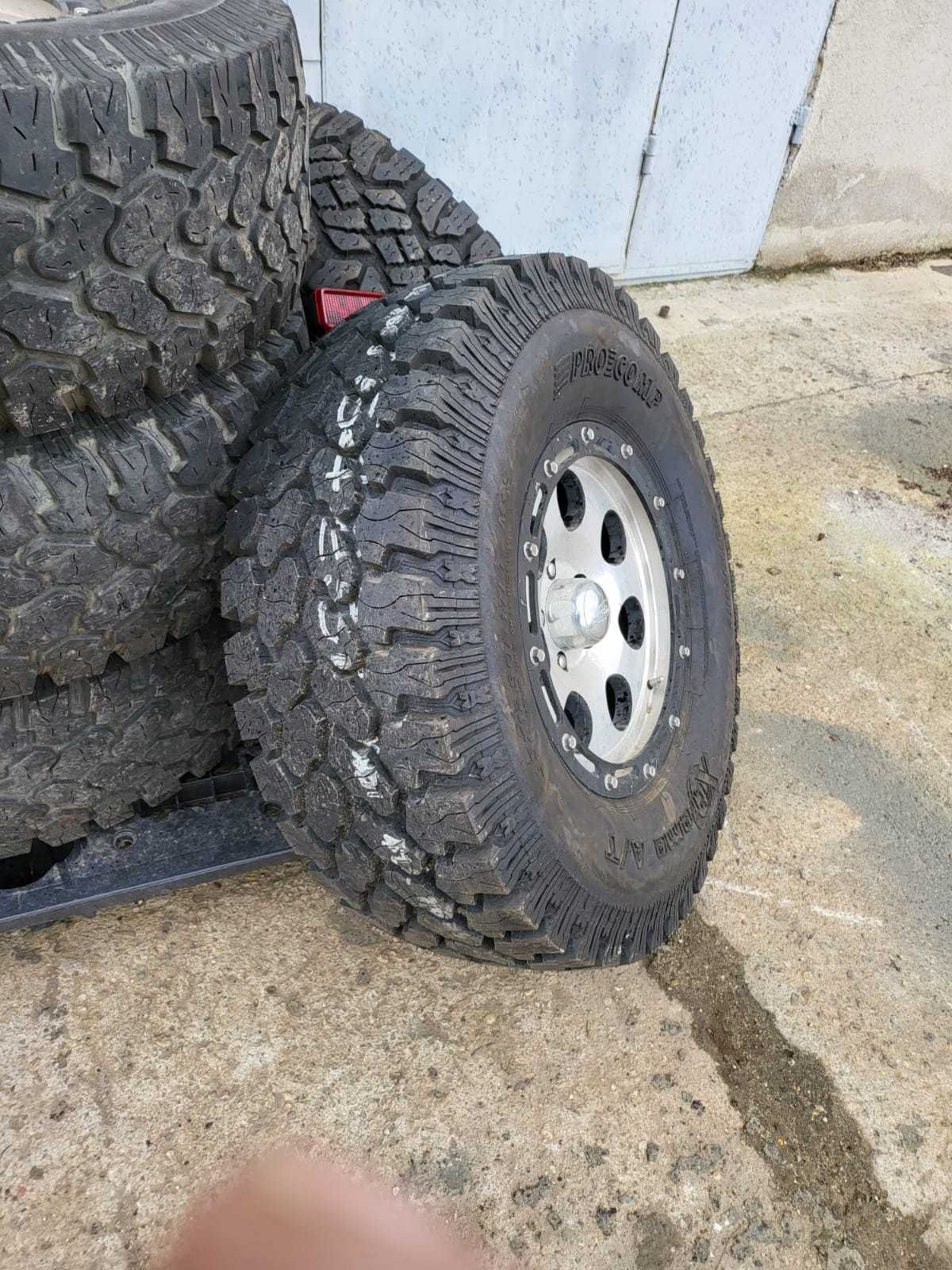 Koła Jeep Wrangler opony35x12.50 R17LT Xtreme alufelgi używane