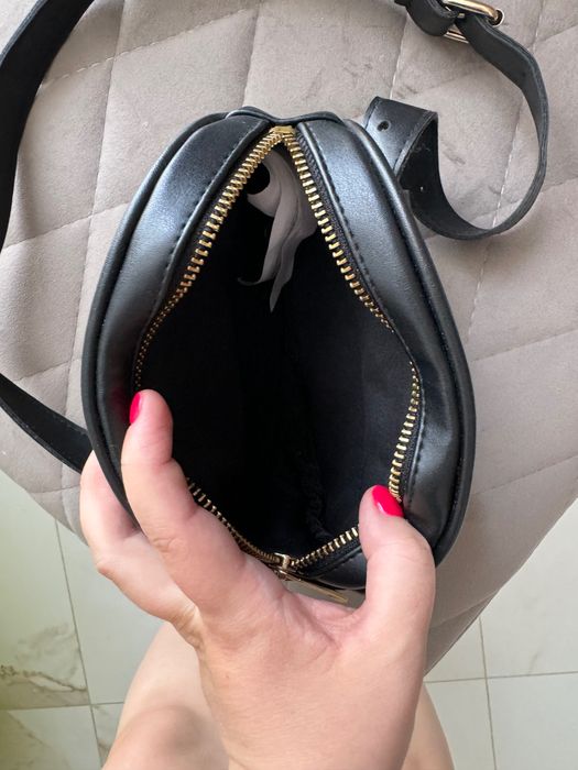 Жіноча сумка бананка або на пояс