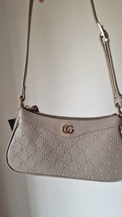 Mała zgrabna torebka GC beżo w stylu Gucciwa hit sezonu
