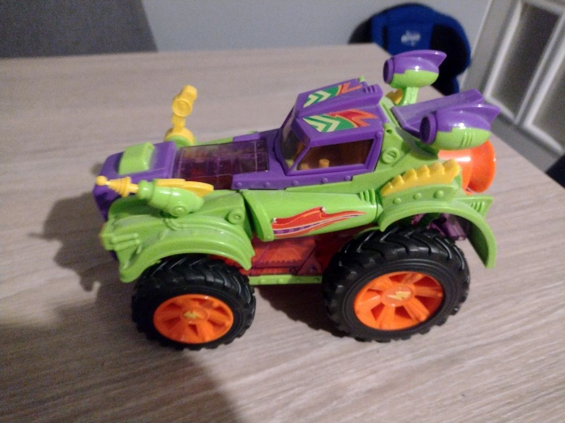 Superzings pojazd Monster Roller Hydro Truck + 2 figurki zings