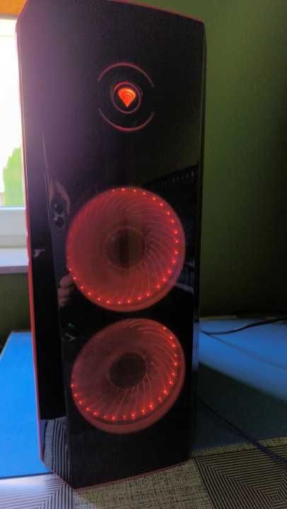 Komputer Gamingowy Titan i5-7500, 12GB DDR4, RX 580 8GB i 1,80 TB