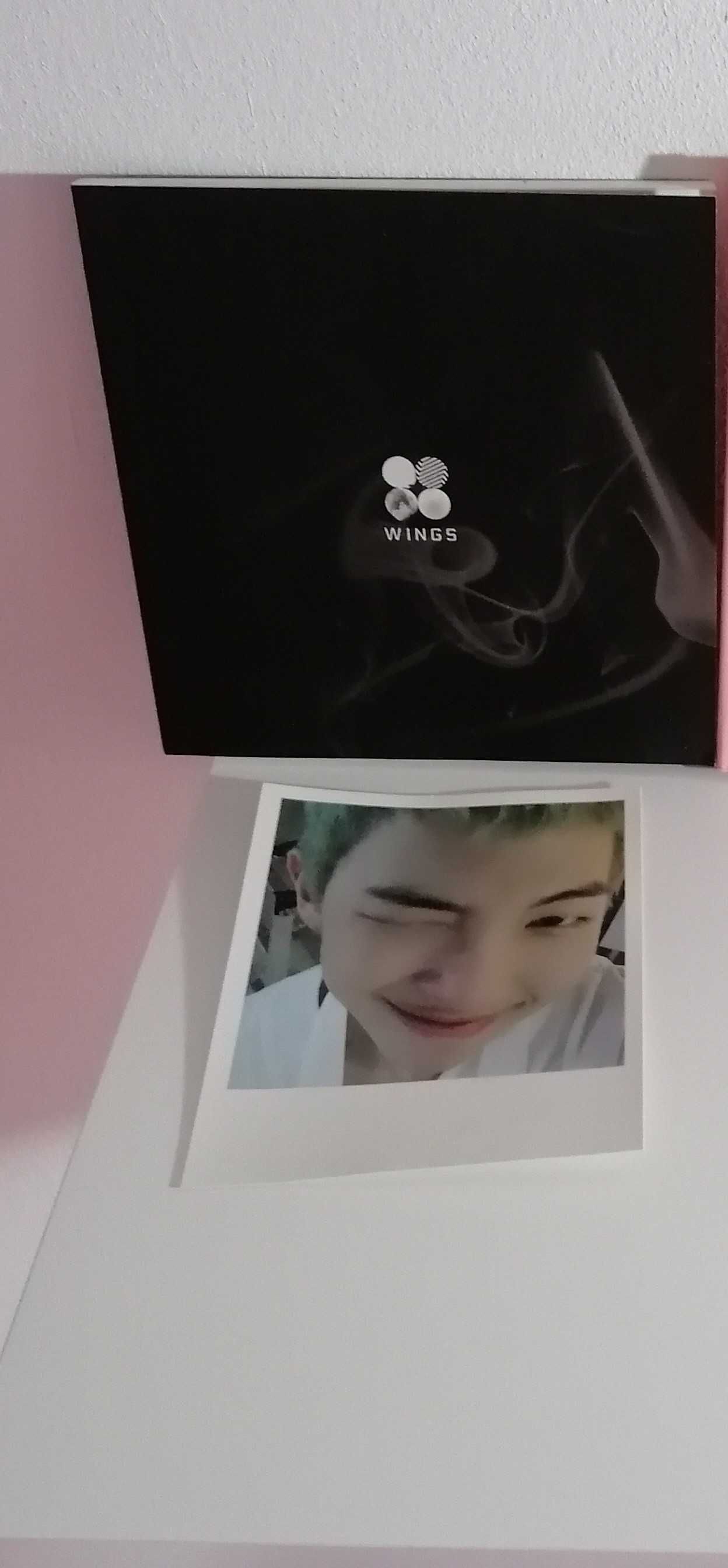 BTS album Wings with photocard