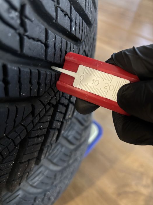 Opony caloroczne 215/50/R17 KUMHO wielosezonowe