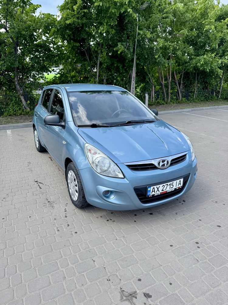 Продам Hyundai i20 2012