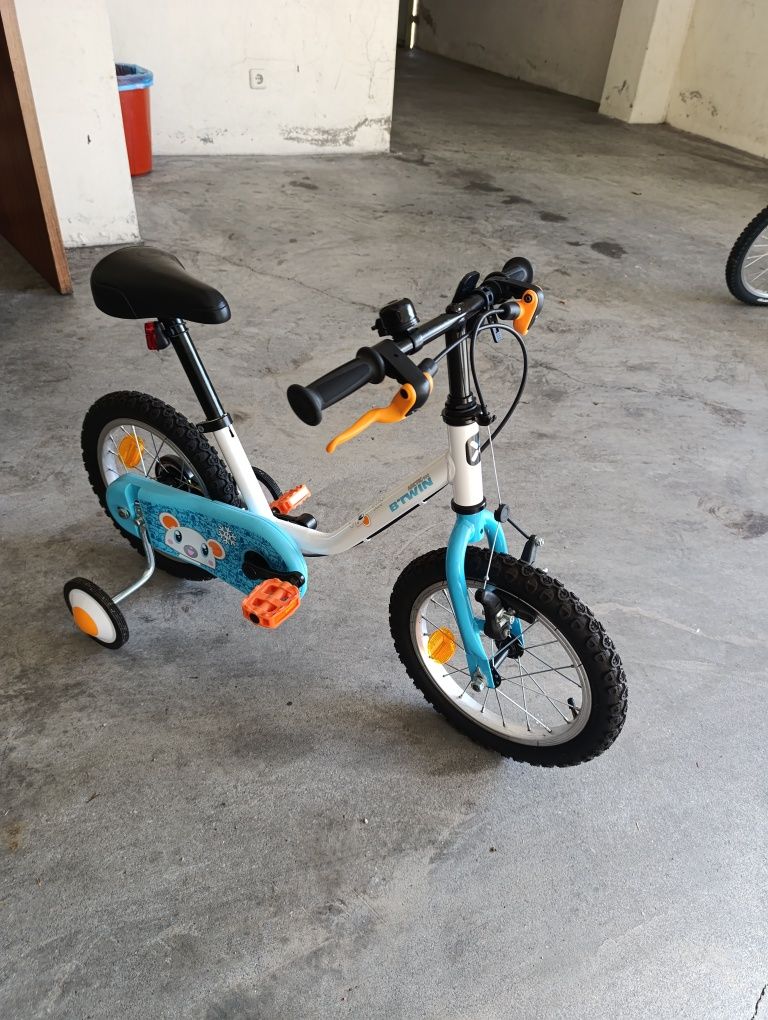 Bicicleta infantil como nova