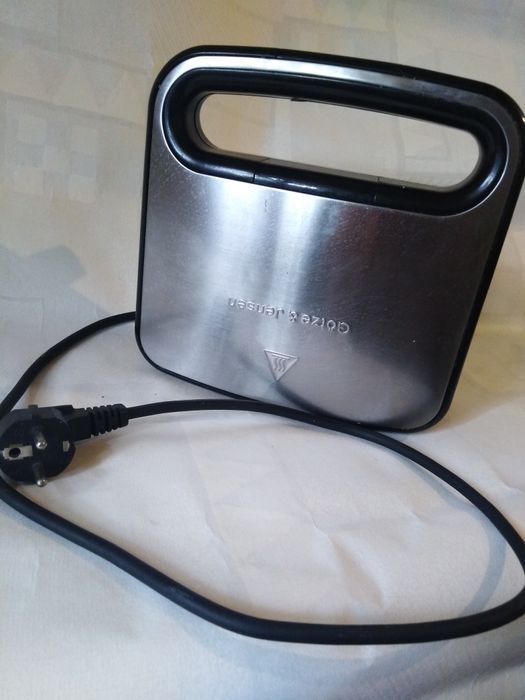 Электровафельница