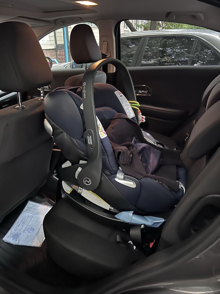 Коляска с автокреслом с базой и прогулкой  cybex balos s 4 в 1