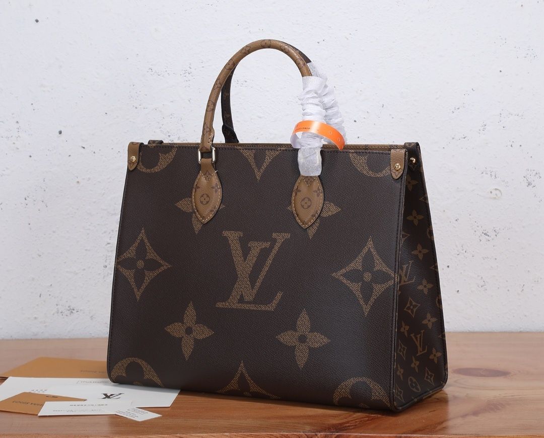 Louis Vuitton Pochette OnTheGo MM nova