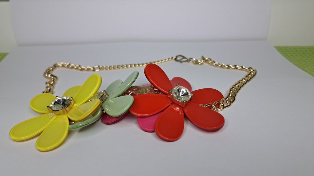 Colar Florar Curto