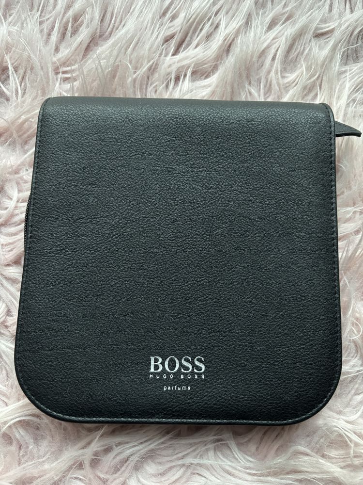 Boss saszetka na perfumy
