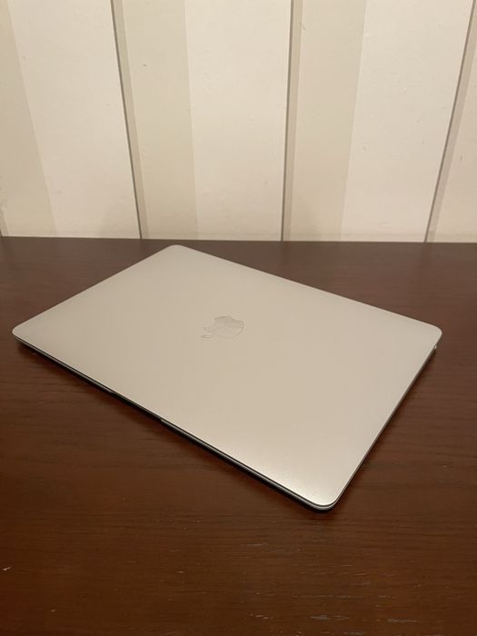 Ноутбук Apple MacBook Air 13 2020 Retina Intel core i5 8/512