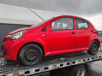 Toyota Aygo na Części 1.0 1KR 5D Kompletny Przód Aygo Kolor Czerwony