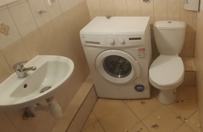 Małq umywalka z baterią