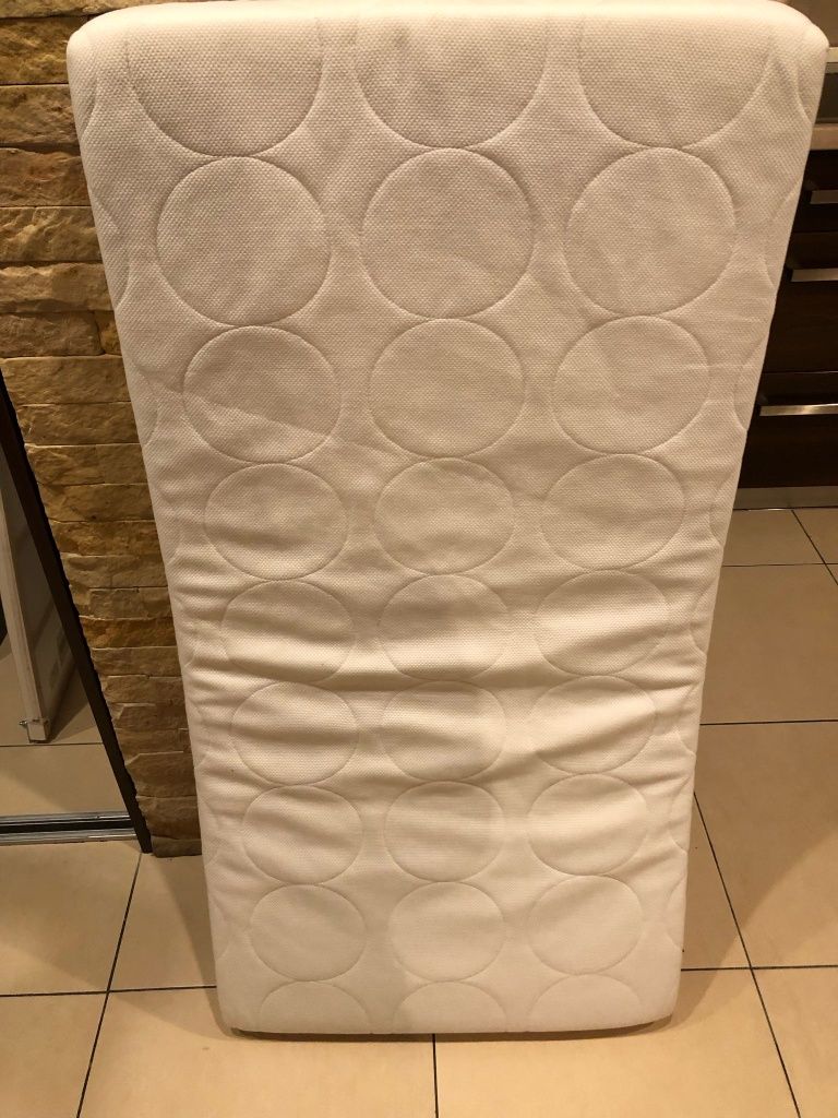 Łóżeczko dziecięce