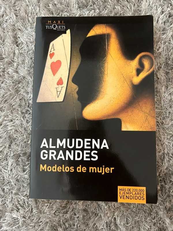Livro Modelos de Mujer
