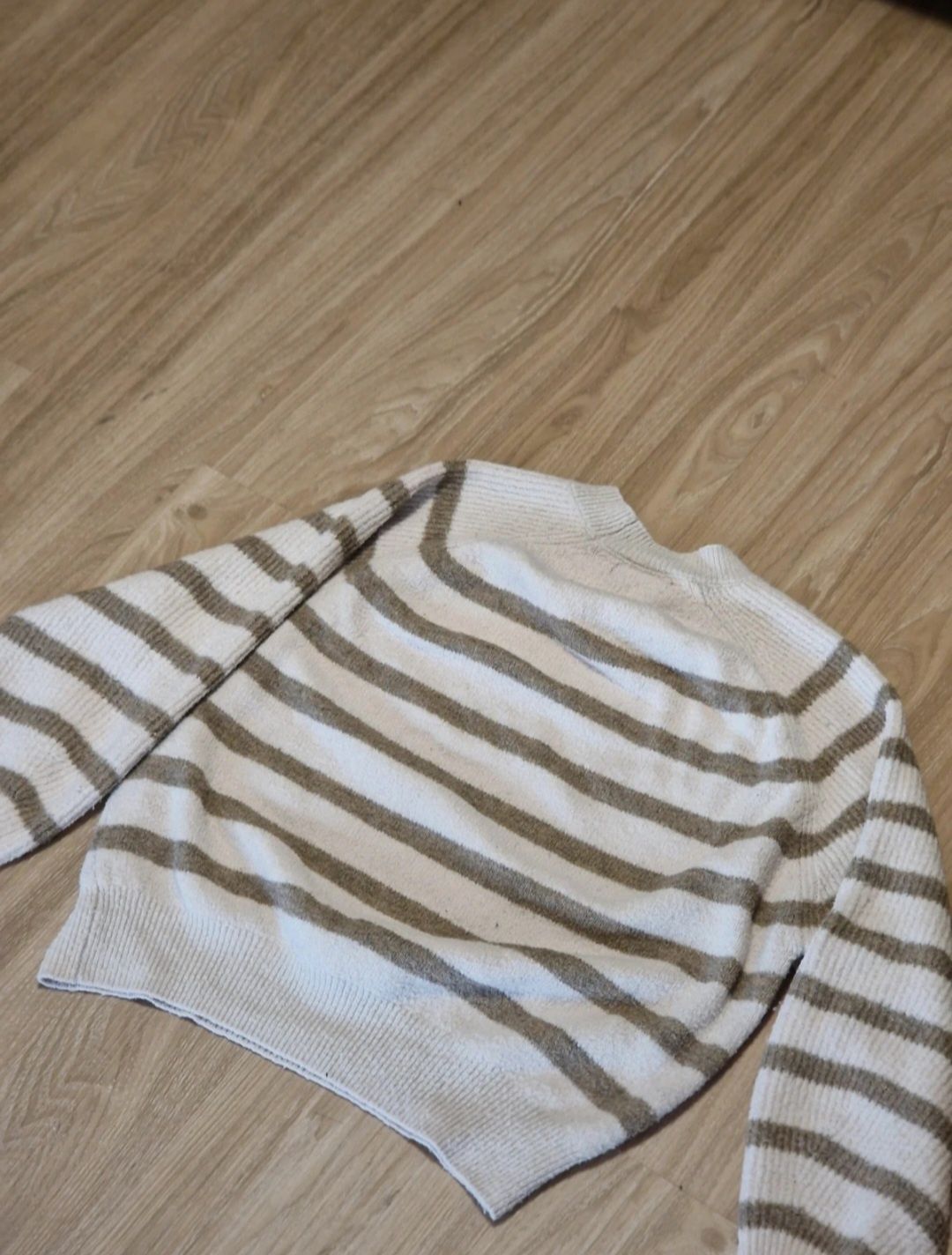 Beżowo biały sweter sweterek w paski L oversize