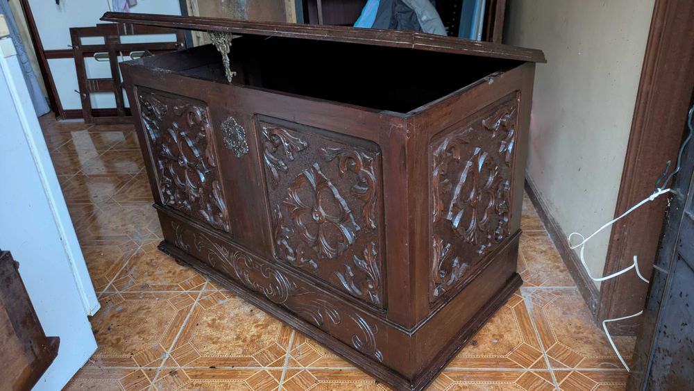 cristaleira+móvel+mobília de quarto+ 2 comedas móvel cama+ arca