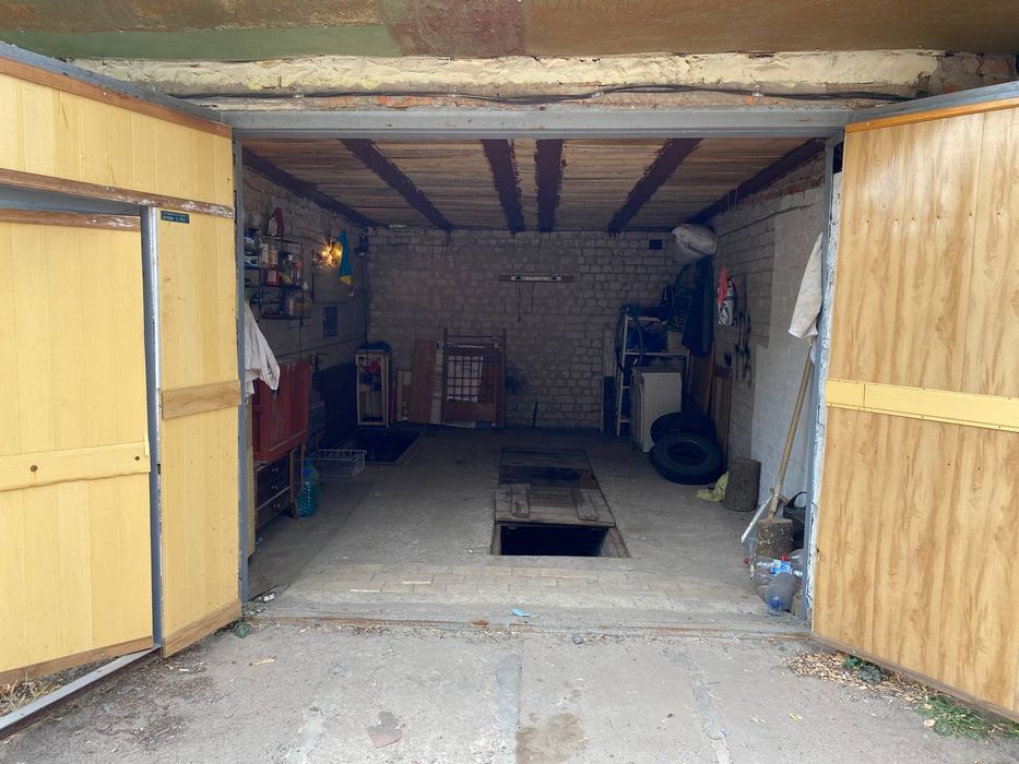 Продается гараж 4000$ +ТОРГ Рогарский Желмасив